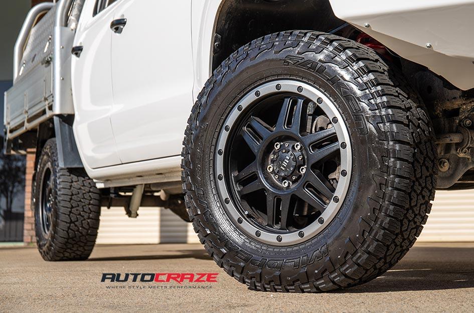 VOLKSWAGEN AMAROK T16 SATIN BLACK MACHINED LIP